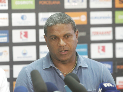 Μαζίνιο: Φεύγω σαν φίλος