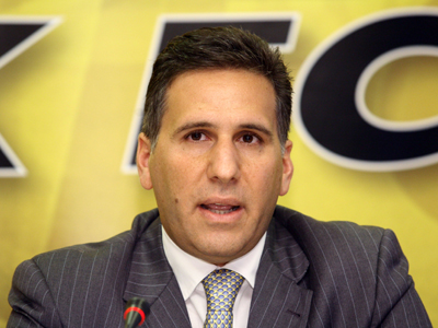 Υπογράφει ο Κοζώνης