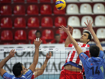 Βόλεϊ: Νίκες για Ολυμπιακό και Ηρακλή