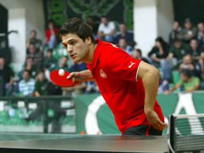 Κορυφή για τέσσερις στο πινγκ πονγκ