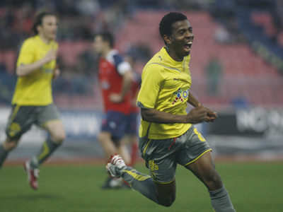 Ονουάτσι: Με Ντε Μος είμαστε οικογένεια