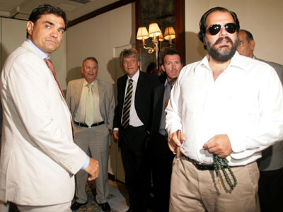 Επιστολή ο Τζίγγερ, αγωγή ο Πατέρας