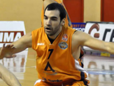 Θετικός στη νέα γρίπη και ο Σπανός