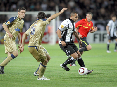 Σταθερά 11η η Ελλάδα