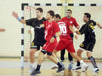 Έχασε ο ΠΑΟΚ, ισόπαλη η ΑΕΚ στο χάντμπολ