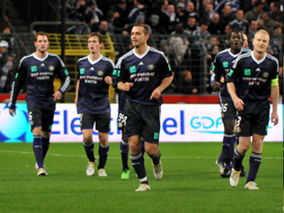 Σε τροχιά τίτλου η Άντερλεχτ