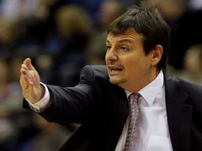 Αταμάν: Να αρπάξουμε τη νίκη στο ΣΕΦ