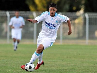 Ολυμπιακός: Σκληρές διαπραγματεύσεις για Μπεν Αρφά