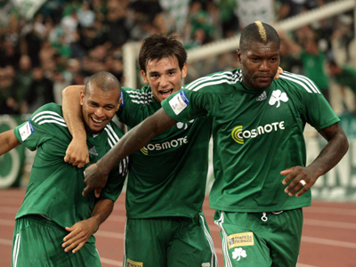 Συνεχίζει αήττητος…