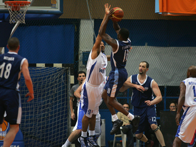 Σταθερά τέταρτος ο Πανελλήνιος, 85-77 τα Τρίκαλα