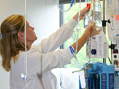 Θα σας φέρω και… νοσοκόμες!