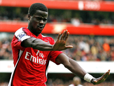 «Κοιτάζει» Έμπουε η Ρόμα