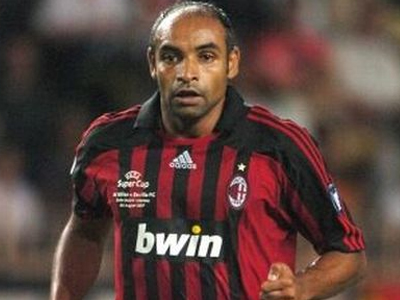 Επέστρεψε στη Βραζιλία ο Emerson