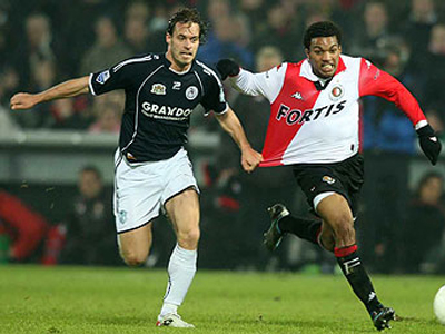 «Κόλλησε» στο 0-0 με την Vitesse η Feyenoord