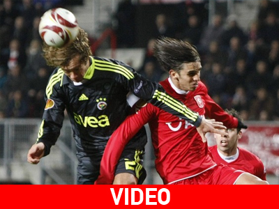 Συγκάτοικοι στην κορυφή Αϊντχόφεν και Τβέντε Συγκάτοικοι στην κορυφή Αϊντχόφεν και Τβέντε