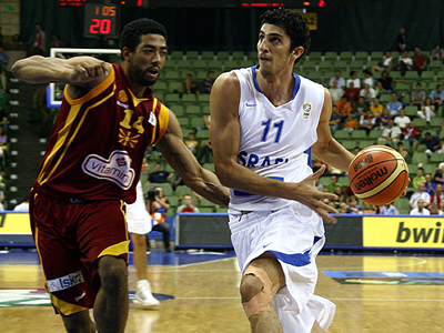 Έπαιζαν «μόνοι» τους και… έχασαν