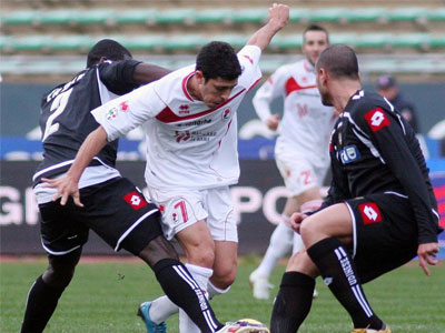 Μοιράστηκαν βαθμούς Μπάρι και Κάλιαρι