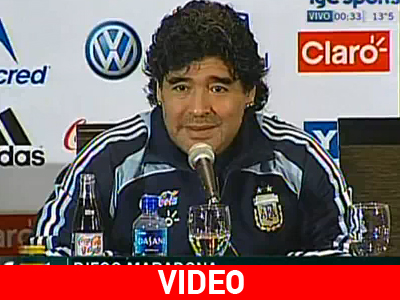 «Άστραψε και βρόντηξε» ο Μαραντόνα