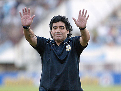 «Να φύγει ο Maradona»
