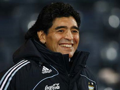 Πειραματίζεται ο Μαραντόνα