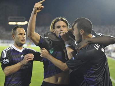 Προσωρινά… πρώτες