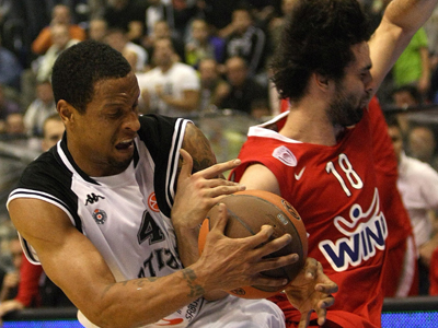 Έχασε στο Βελιγράδι ο Ολυμπιακος, 86-80 από την Παρτιζάν