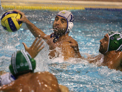 Πήρε το ντέρμπι ο Ολυμπιακός 8-5 τον Παναθηναϊκό στο πόλο