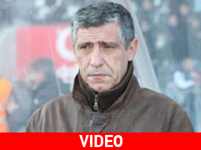 Yποδοχή με… μπουκάλια στην αποστολή του ΠΑΟΚ Yποδοχή με… μπουκάλια στην αποστολή του ΠΑΟΚ