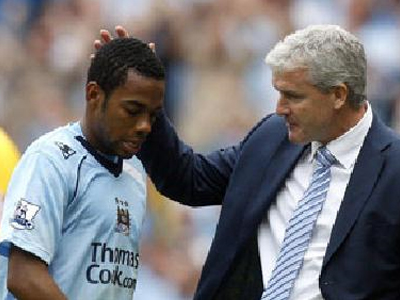 Στα άκρα οι σχέσεις Ρομπίνιο, Χιούζ