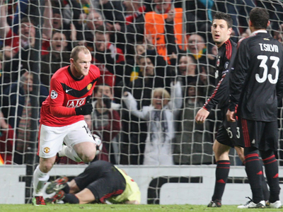 Νέβιλ: Ο Ρούνεϊ δεν σταματάει να σκοράρει