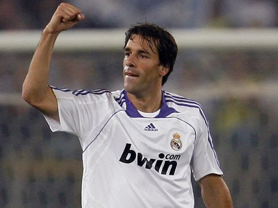 «Σφυριά» για Νίστελροϊ