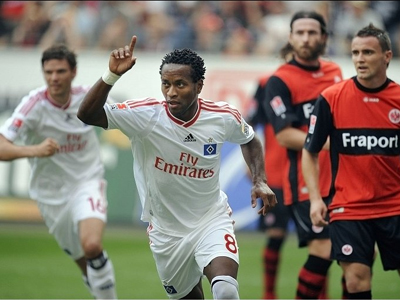 «Χρυσάφι» στα πόδια του Ζε Ρομπέρτο