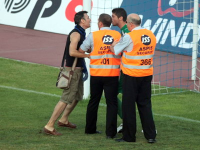 Ο τραμπούκος χάλασε την ωραία εικόνα…