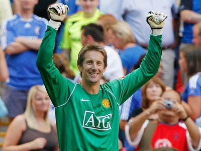 Μένει… Γιουνάιτεντ ο Φαν ντερ Σάαρ