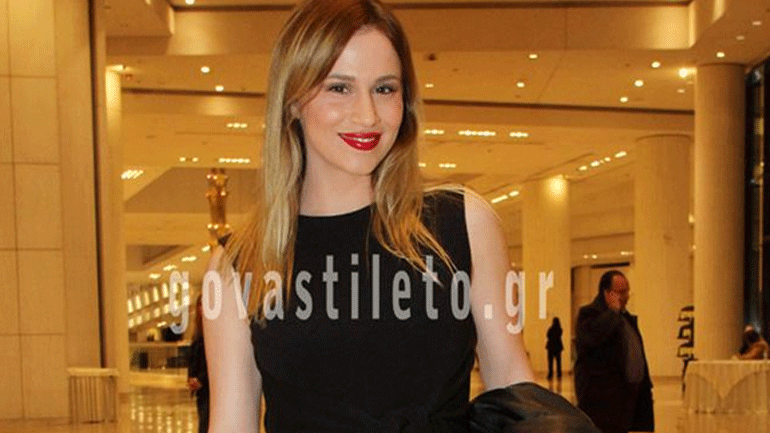 Η νέα εμφάνιση της Μπουλέ που «μαρτυρά» τα πραγματικά κιλά της!