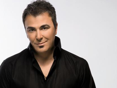 Ο Αντώνης Ρέμος στο αστυνομικό τμήμα‏