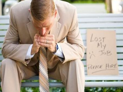 «Στο κόκκινο» η ανεργία στη Γαλλία