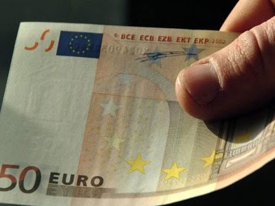 Αγόραζε τσιγάρα με πλαστά χαρτονομίσματα