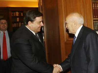 Συνάντηση Κ. Παπούλια-Γ. Καρατζαφέρη