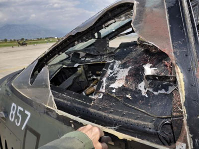 Ελληνικό A7 Corsair μετά από σύγκρουση με πτηνό