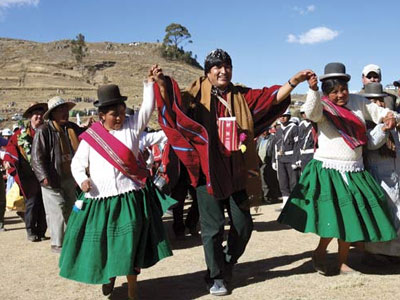 Υποχωρεί ο Μοράλες για τις αυξήσεις