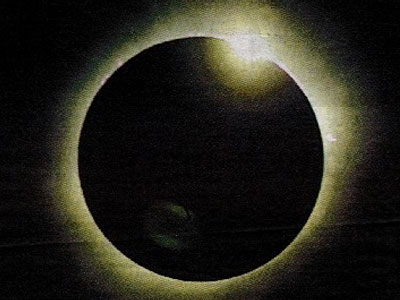 Ολική έκλειψη Σελήνης τη μεγαλύτερη νύχτα του έτους