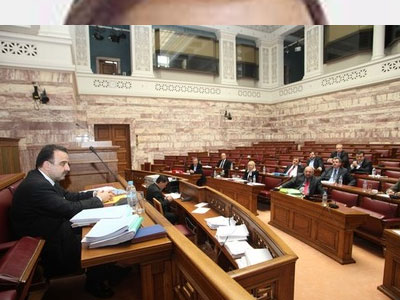Υπερασπίστηκε την γνωμοδότηση για το Βατοπέδι ο Δ. Αναστασόπουλος