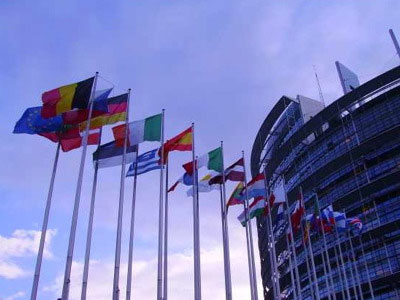 Έναρξη ενταξιακών διαπραγματεύσεων με τα Σκόπια ζητεί το Ευρωκοινοβούλιο