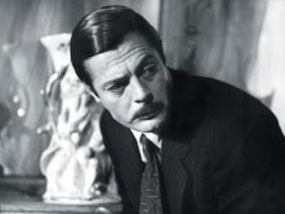 Κράνος… το μαλλί του βουλευτή