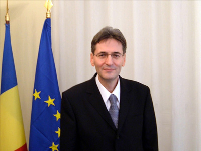 «Να μάθουν τουρκικά οι Ελληνοκύπριοι και ελληνικά οι Τουρκοκύπριοι»