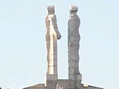 «Τερατούργημα» το σύμβολο της αρμενοτουρκικής φιλίας