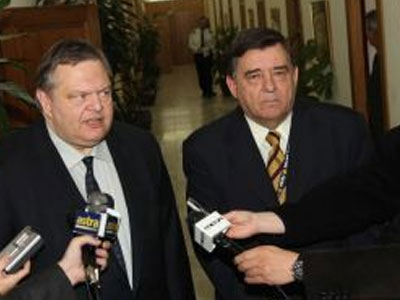 Βενιζέλος – Καρατζαφέρης για Άμυνα και Σκαραμαγκά