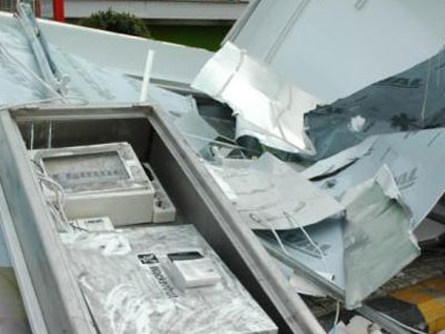 Διέρρηξαν ΑΤΜ στο Λουτράκι