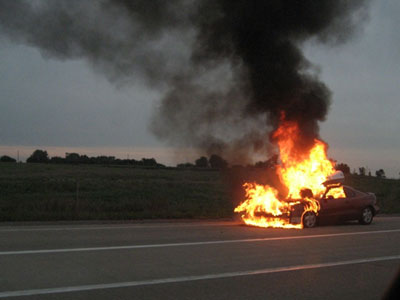 Κάηκε αυτοκίνητο στα Τέμπη
